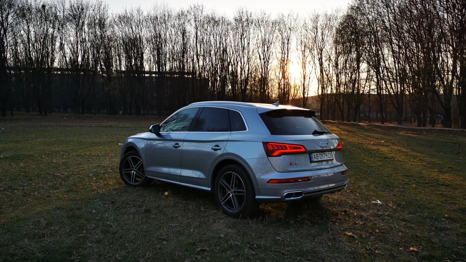 Audi SQ5 2