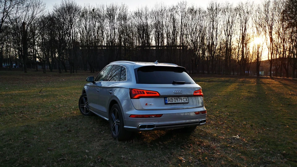 Audi SQ5 3