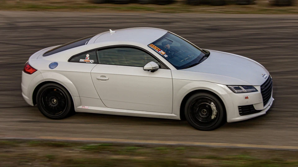 Audi TT 2
