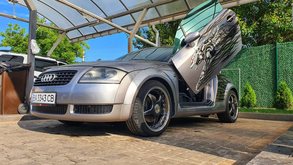 Audi TT 1.8T quattro 👻