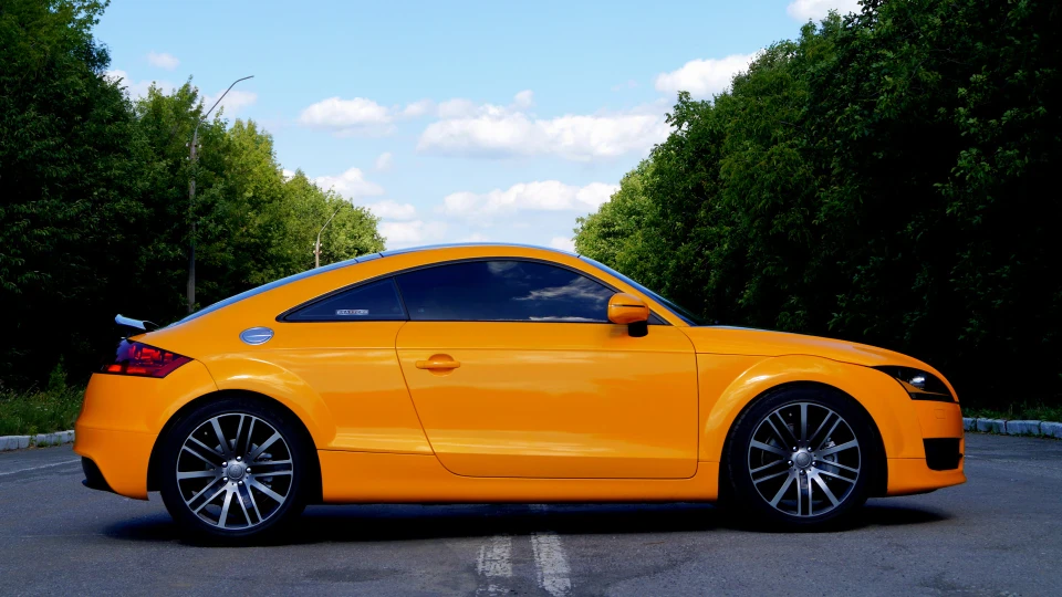 Audi TT Black Yellow Dreams
