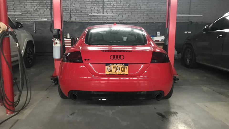 Audi TT Brilliant red 4