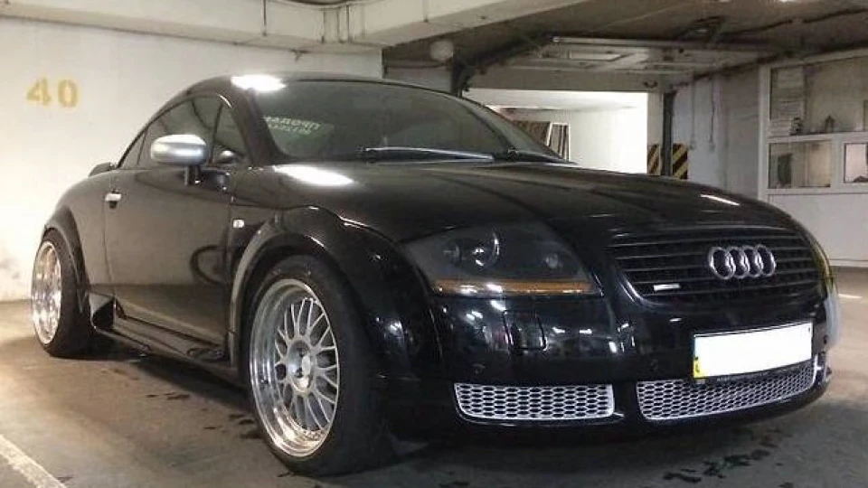 Audi TT Чорна мрія