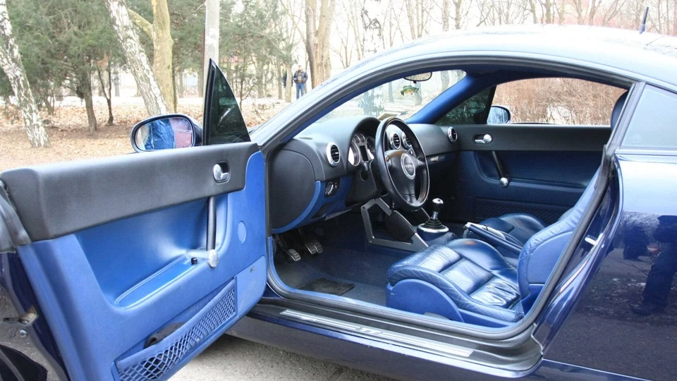 Audi TT Quattro 4