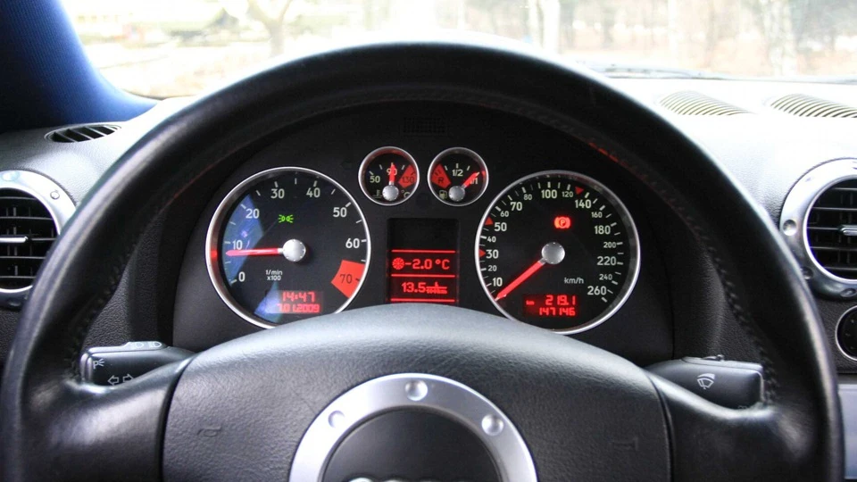 Audi TT Quattro 5