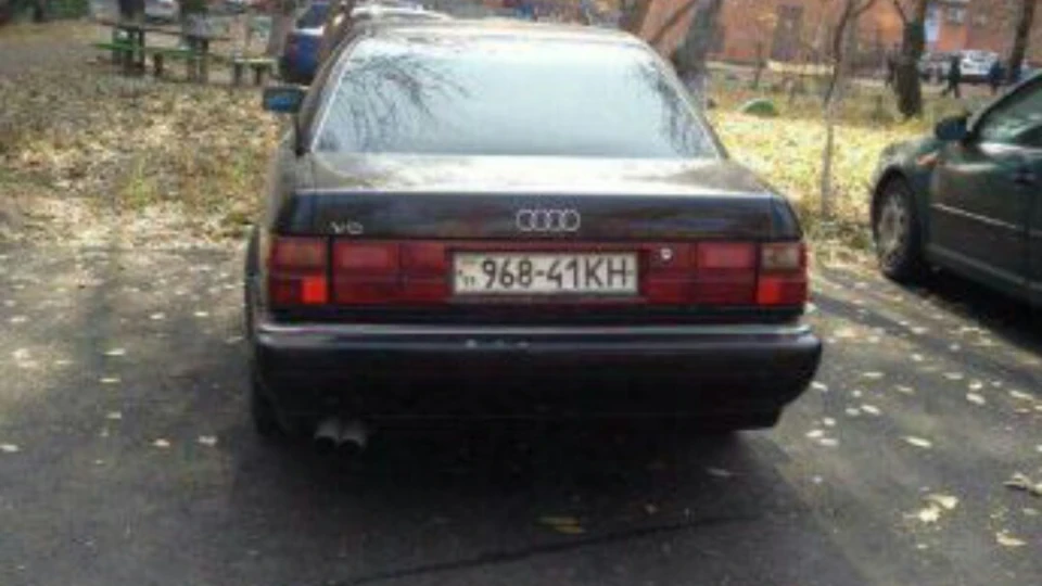 Audi V8 4