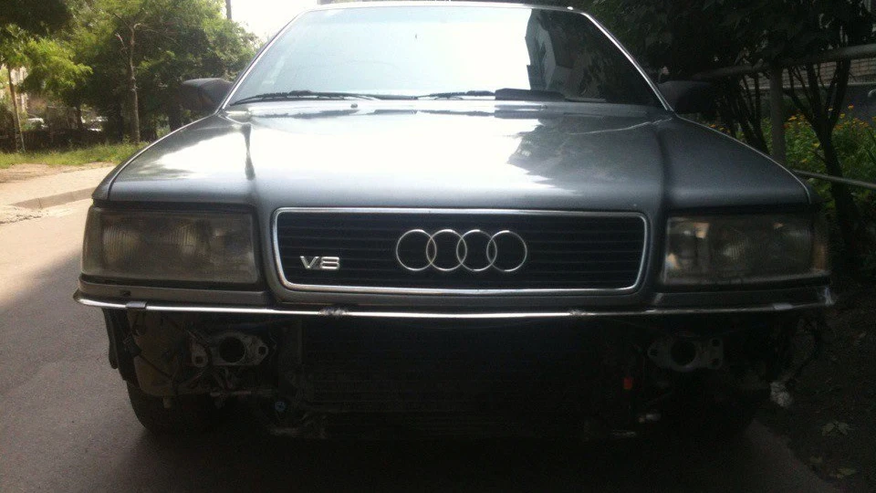 Audi V8 5