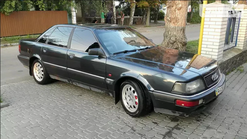 Audi V8 3.6