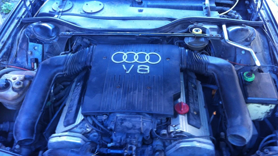 Audi V8 5-МКПП 4