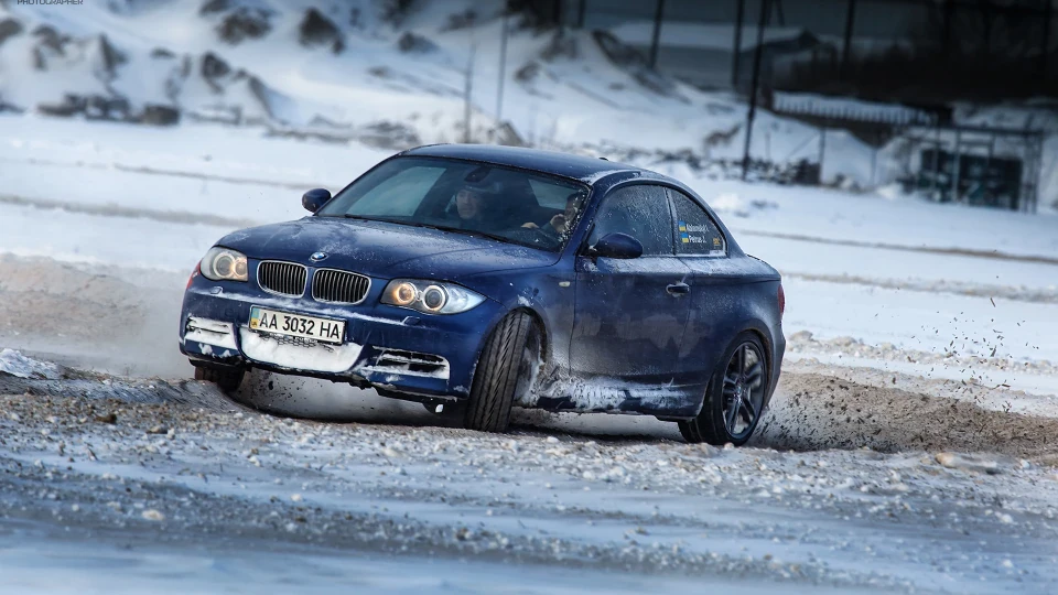 BMW 1 series Coupe 4