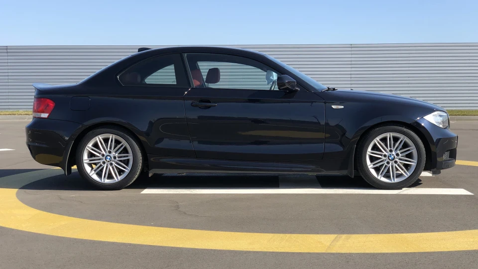 BMW 1 series Coupe 128i 6MT Slicktop