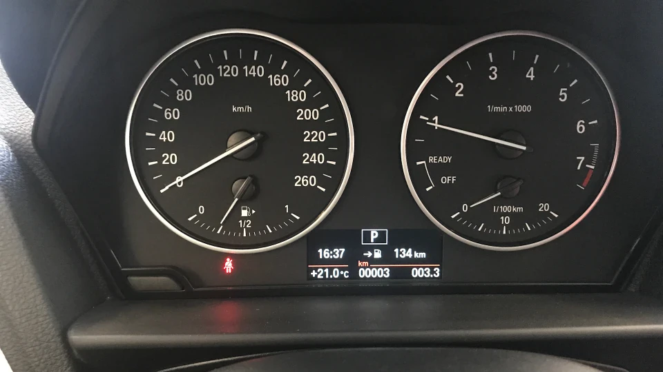 BMW 1 series 118i 5