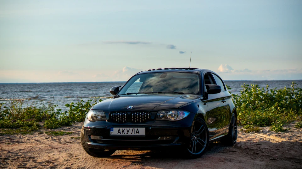 BMW 1 series АКУЛА 2.0 2