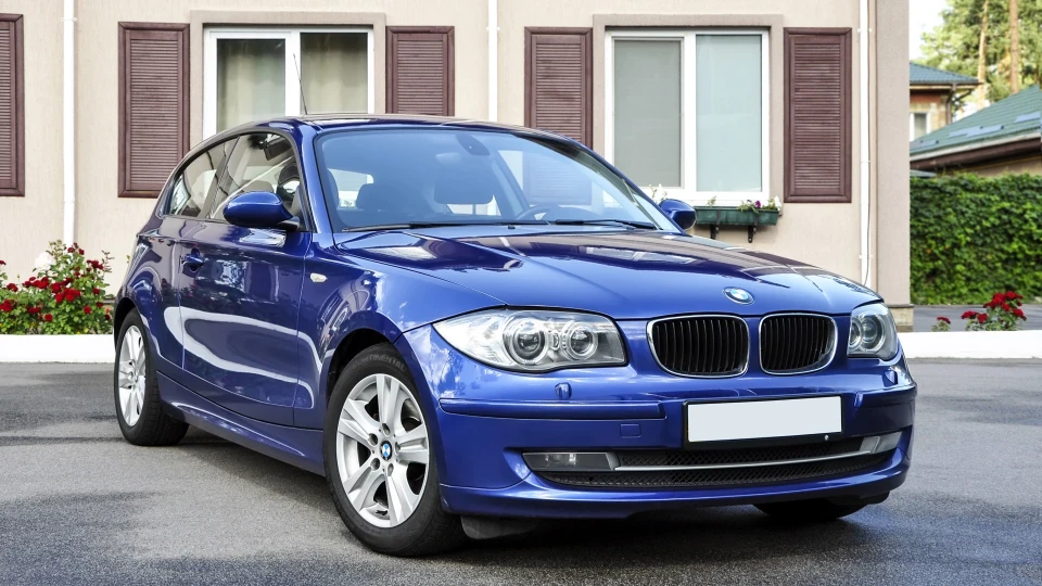 BMW 1 series Ivy Blue 3