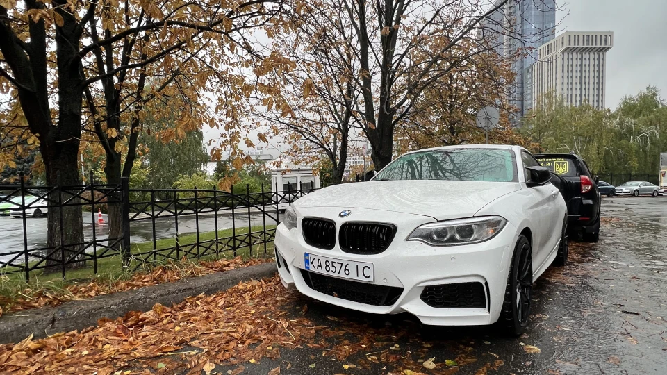 BMW 2 series 240i RWD 2
