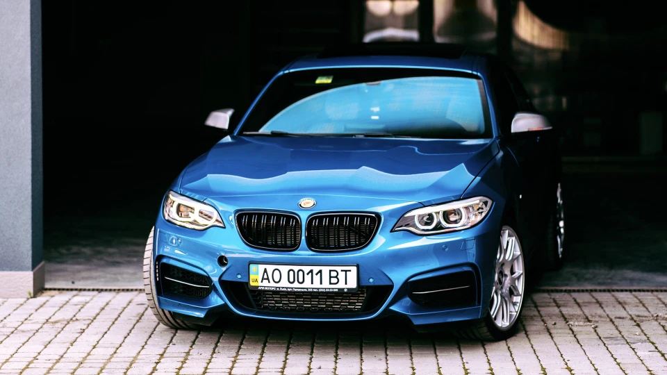 BMW 2 series BlueBird 3