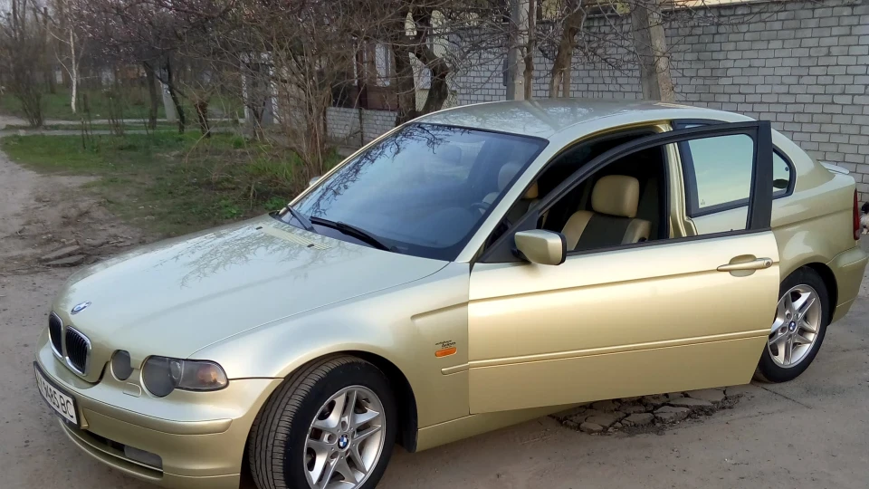 BMW 3 series Compact 325 золотистий огризок