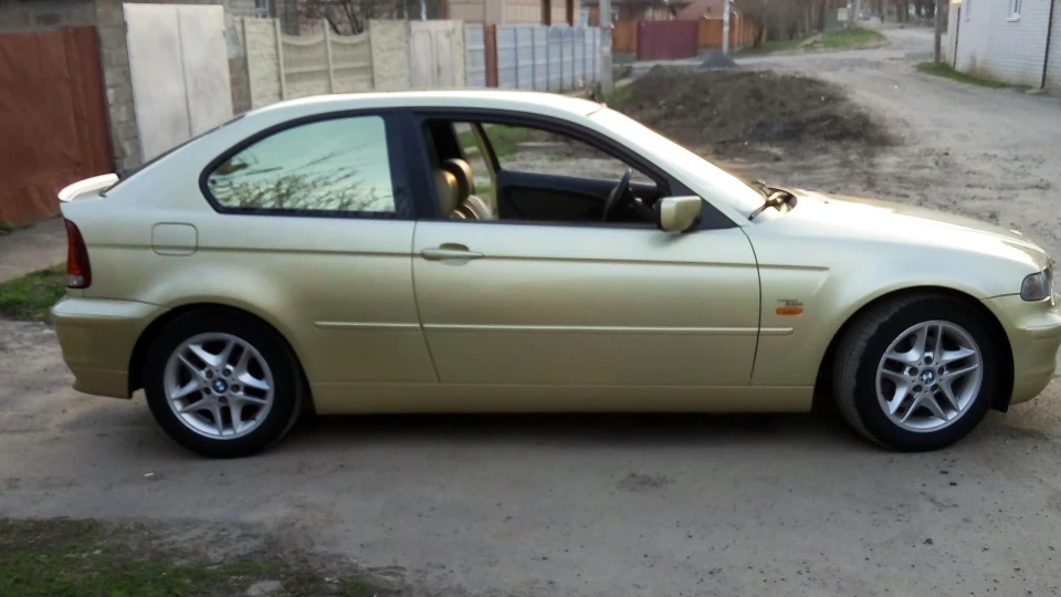 BMW 3 series Compact 325 золотистий огризок 2