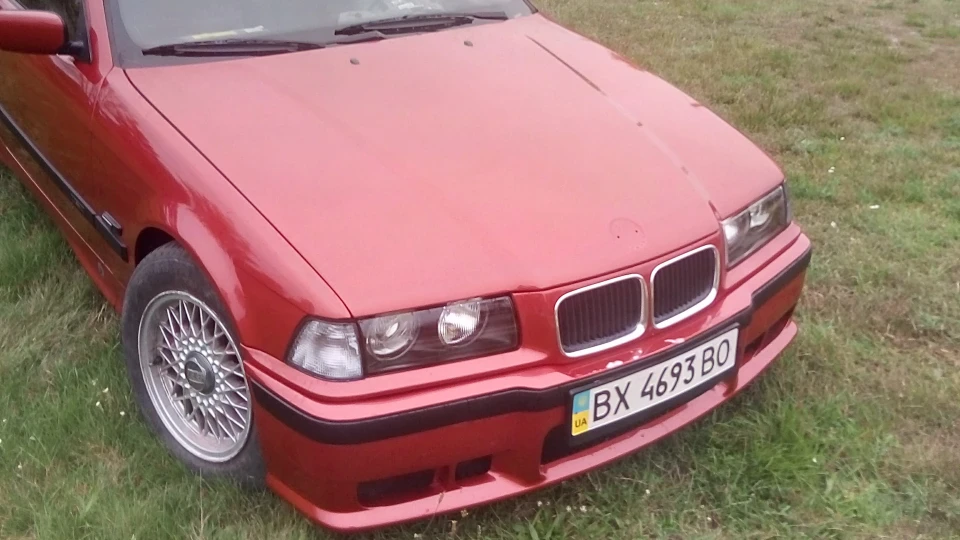 BMW 3 series Compact -357 Sierra Red Metallic 5