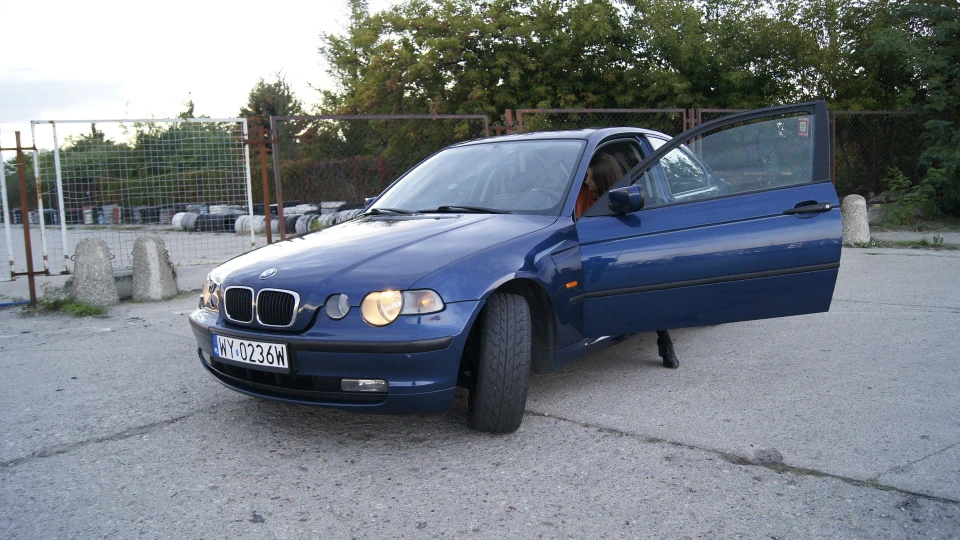 BMW 3 series Compact Баварська личинка 2