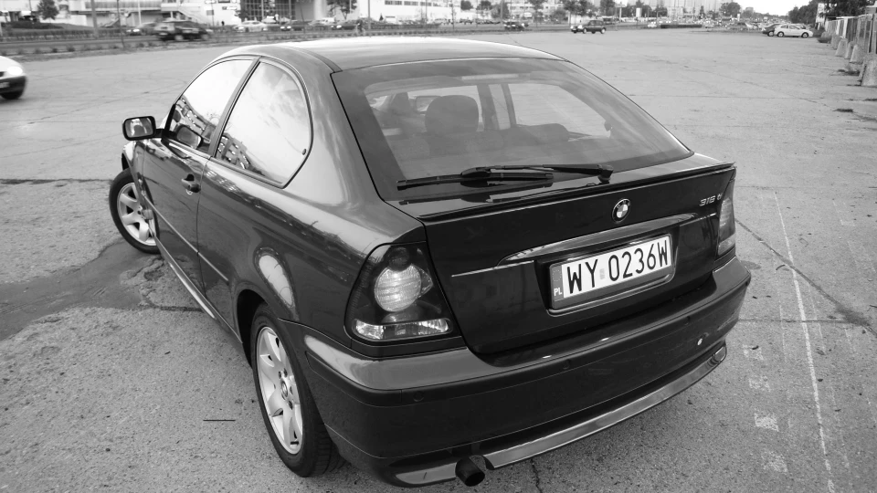 BMW 3 series Compact Баварська личинка 5