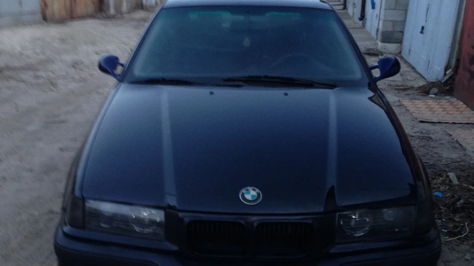 BMW 3 series Compact COSMOSSCHWARZ METALLIC( 3