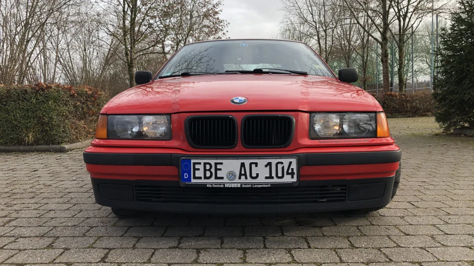 BMW 3 series Compact Hellrot 1.6 MT 2