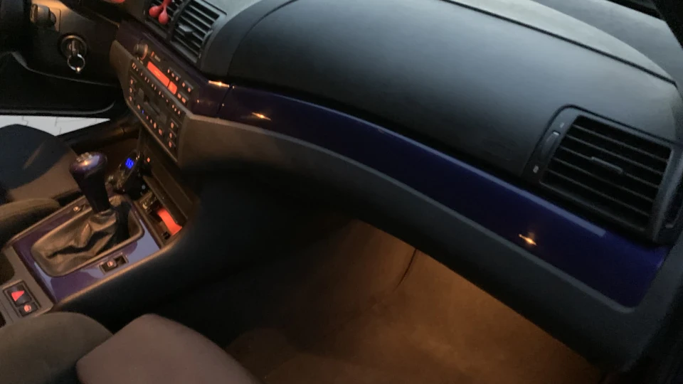 BMW 3 series Compact Individual Velvetblau 4