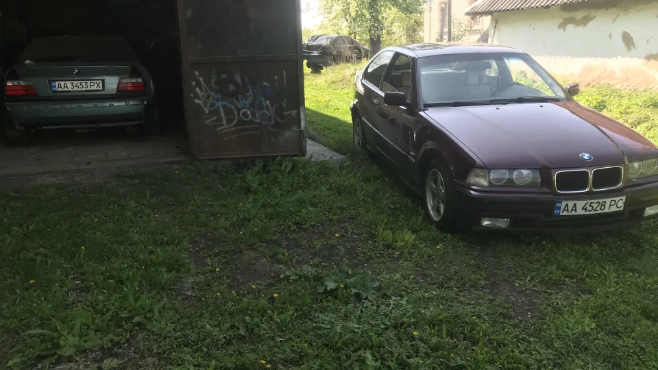BMW 3 series Compact Ламбарготті Дружини) 4
