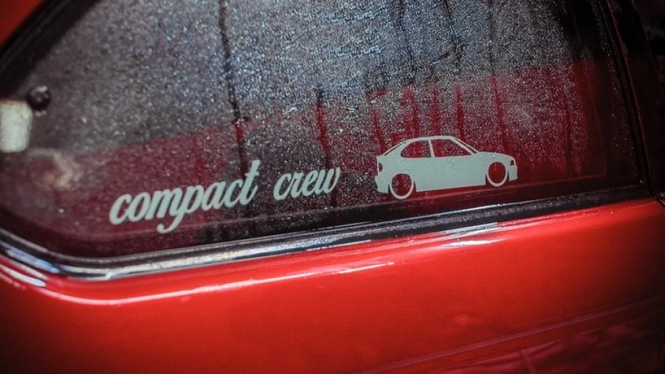 BMW 3 series Compact low & slow on BBS r19