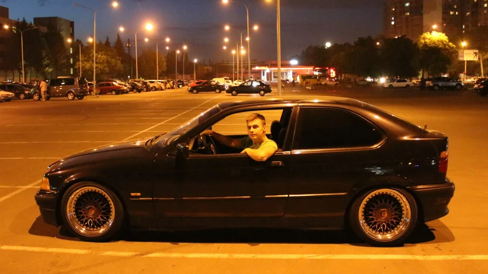 BMW 3 series Compact Обріз-) 4