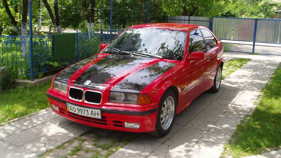 BMW 3 series Compact ТАБУРЕТКА