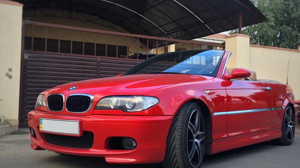BMW 3 series Convertible Hell red 3