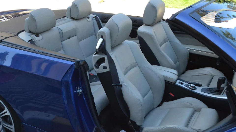 BMW 3 series Convertible nine T3 5