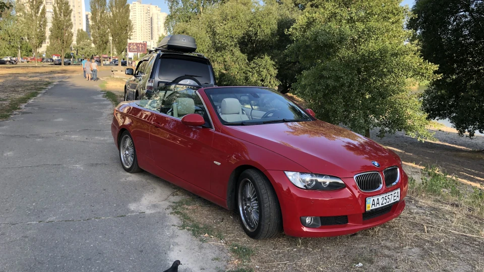 BMW 3 series Convertible ПТРК Стугна-П 3
