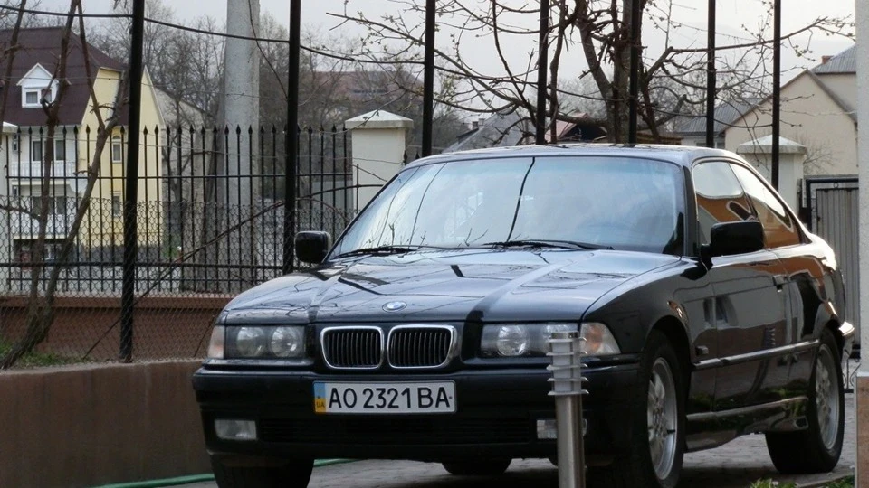 BMW 3 series Coupe 1.8 iS Руда 1995 2