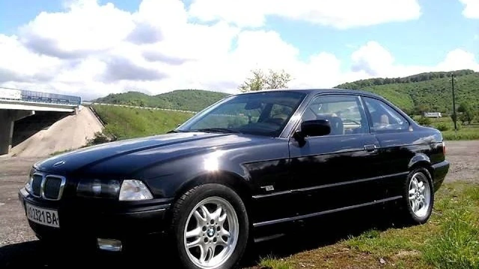 BMW 3 series Coupe 1.8 iS Руда 1995 4