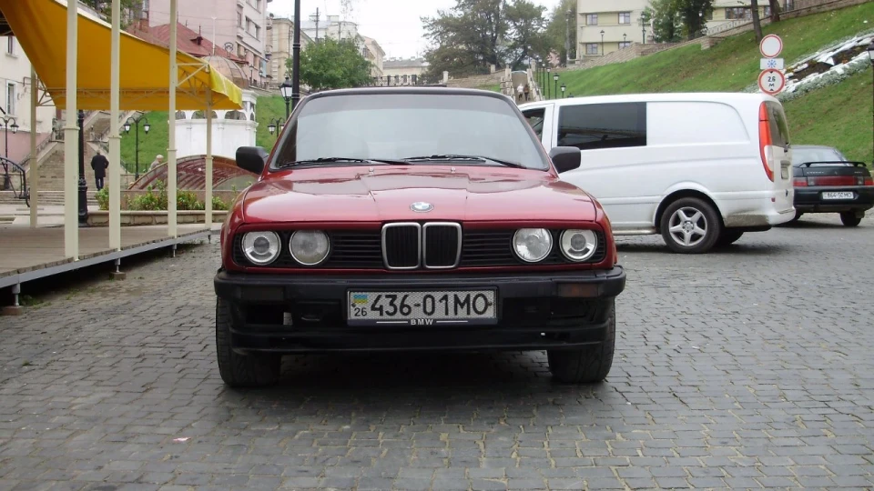 BMW 3 series Coupe 1.8 m10 injector 2