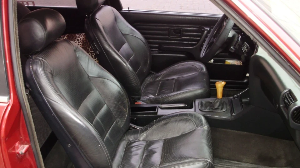 BMW 3 series Coupe 1.8 m10 injector 3