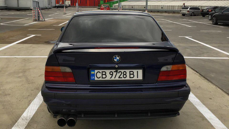 BMW 3 series Coupe 1.8is 3