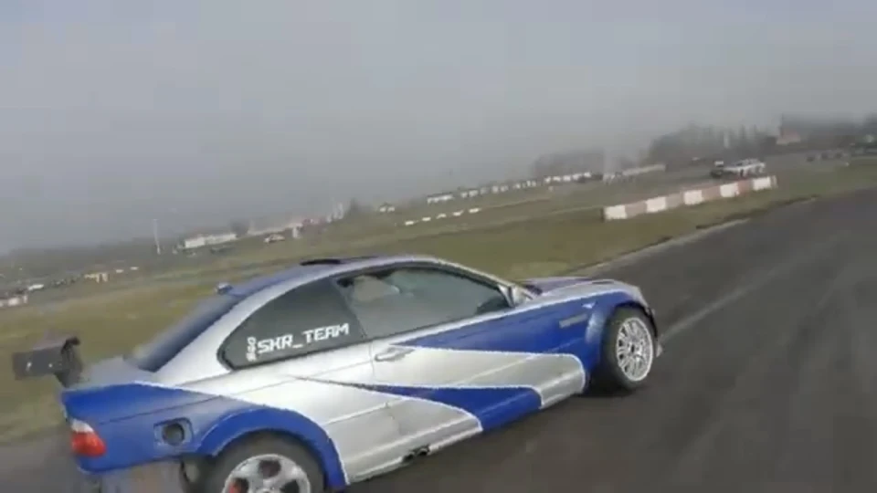 BMW 3 series Coupe 2.8 бензиновий гудзик