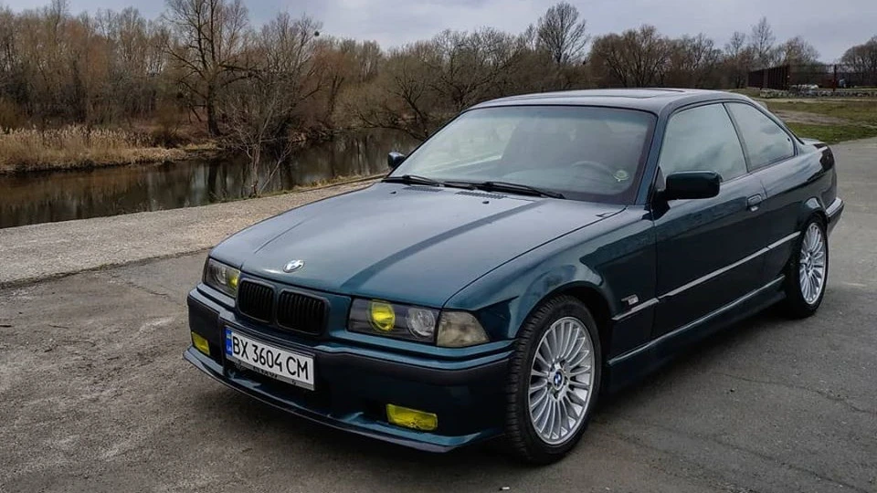 BMW 3 series Coupe 318 IS Reptile 4