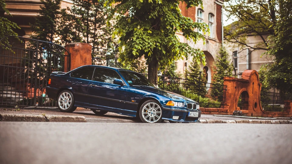BMW 3 series Coupe 318Is 3