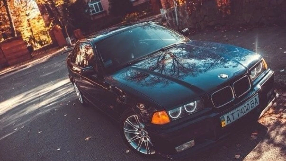 BMW 3 series Coupe 318Is 4