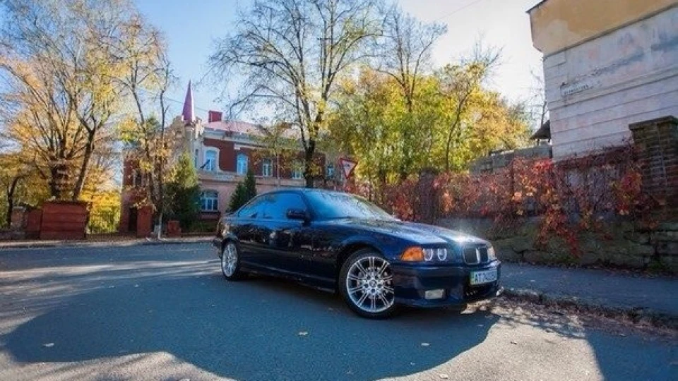 BMW 3 series Coupe 318Is 5