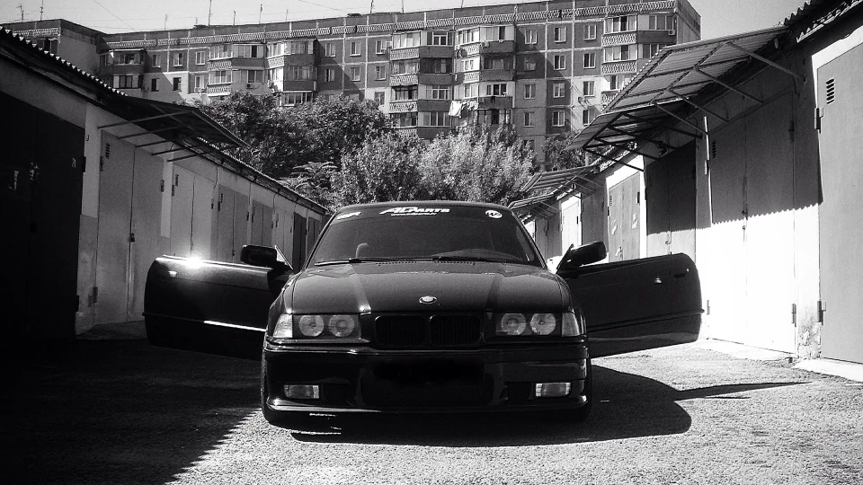 BMW 3 series Coupe 318is 2
