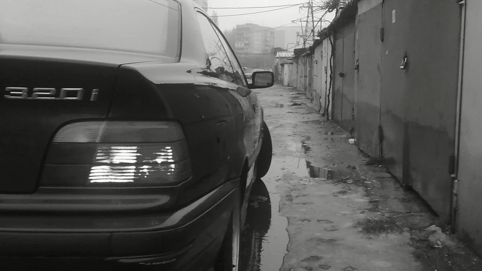 BMW 3 series Coupe 320_i 5