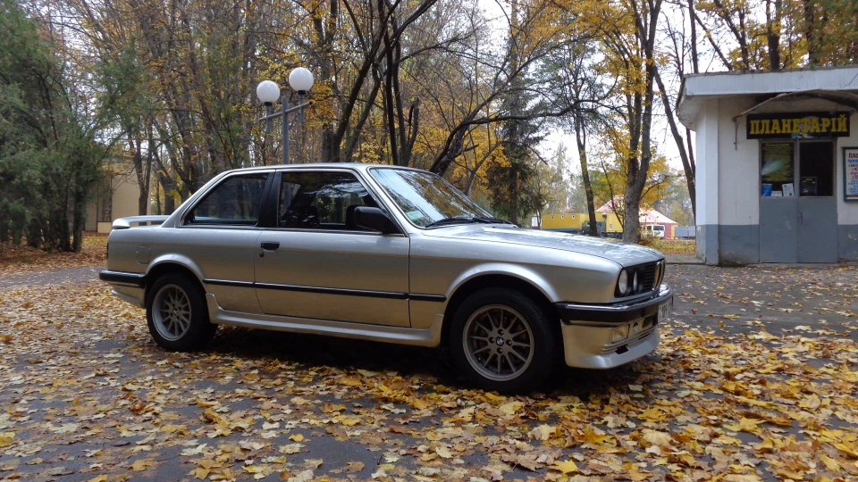 BMW 3 series Coupe 323i Zender 3