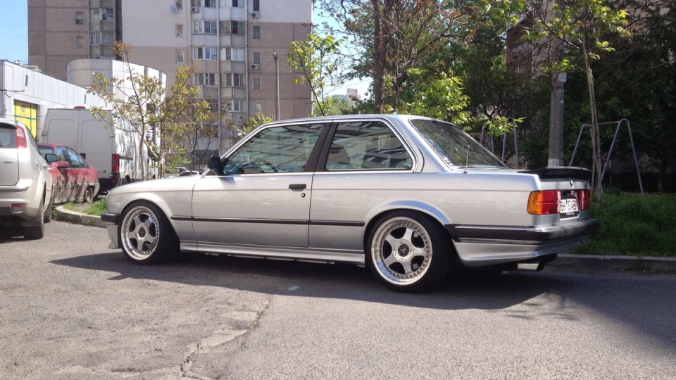 BMW 3 series Coupe 323i 5