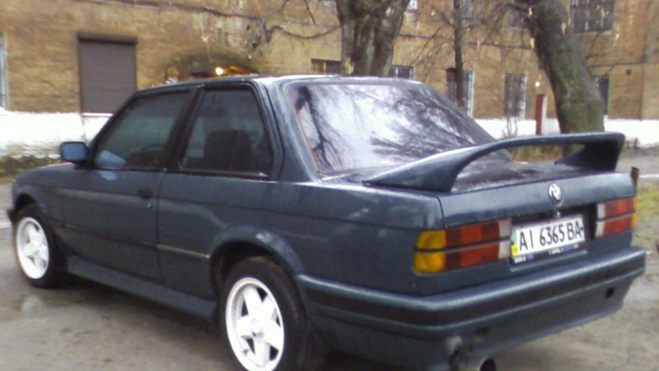 BMW 3 series Coupe 325i (OO==[ I ]==OO) 4
